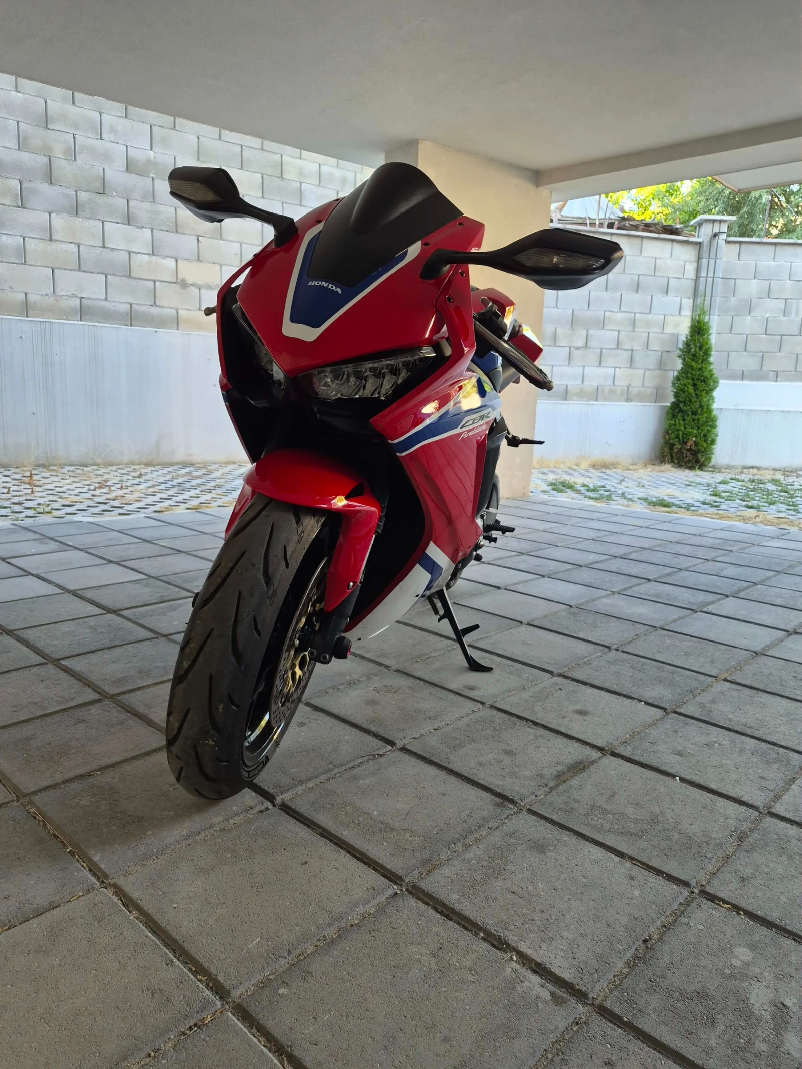 Honda Cbr SC77