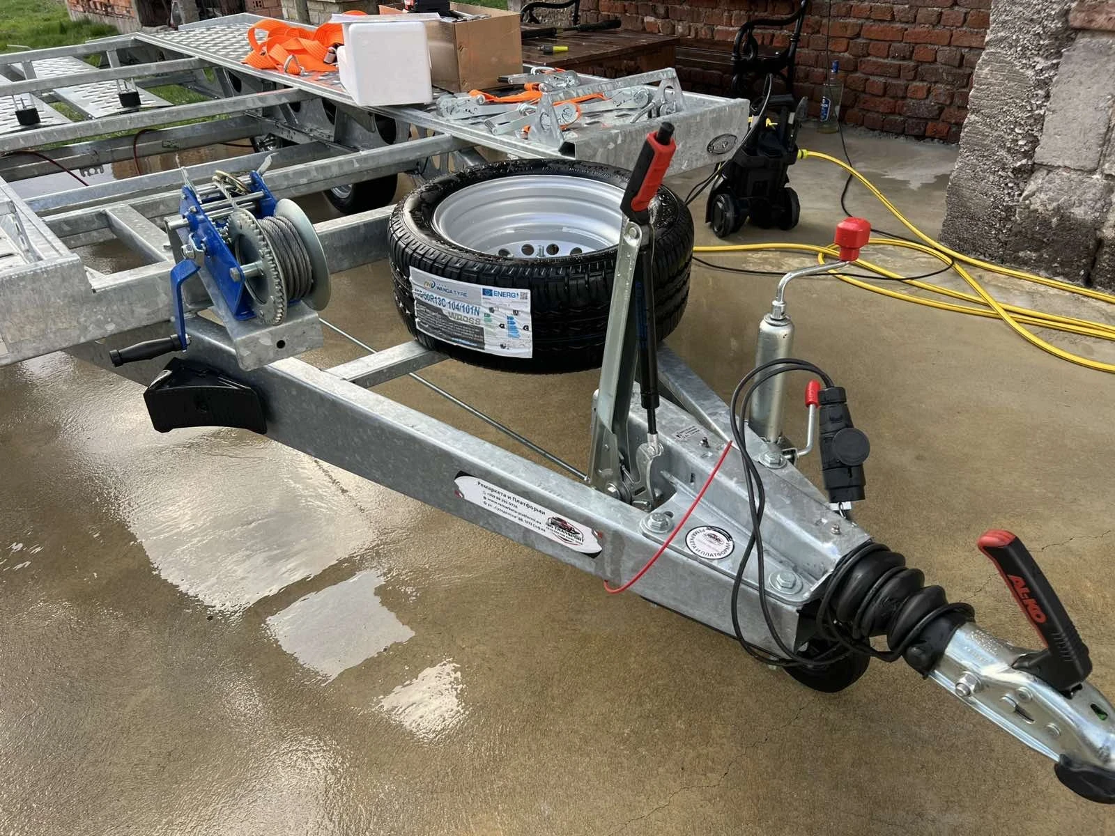 За автомобил Други На място 