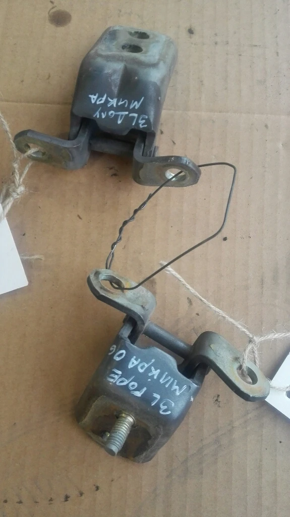 Панта врата задна лява горна и долна Нисан Микра 4врати