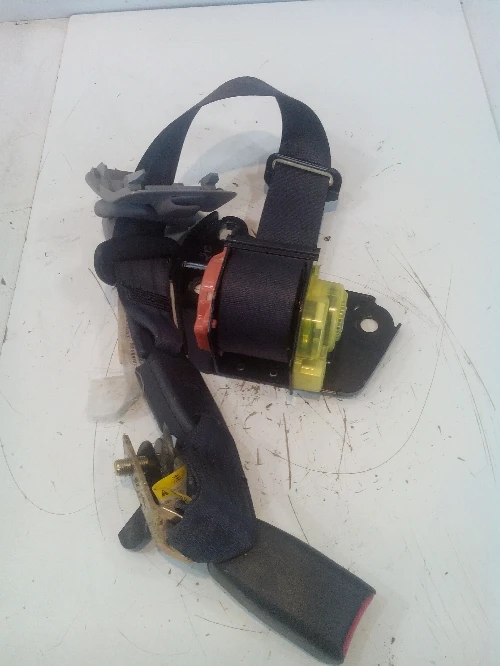 Колан предпазен заден среден Субару Импреза комби