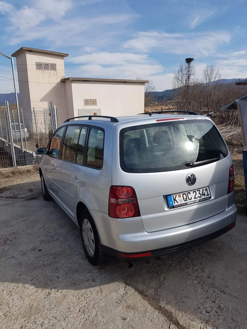 VW Touran, снимка 10 - Автомобили и джипове - 46594031