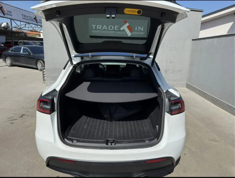 Tesla Model Y Performance , снимка 8 - Автомобили и джипове - 51992524