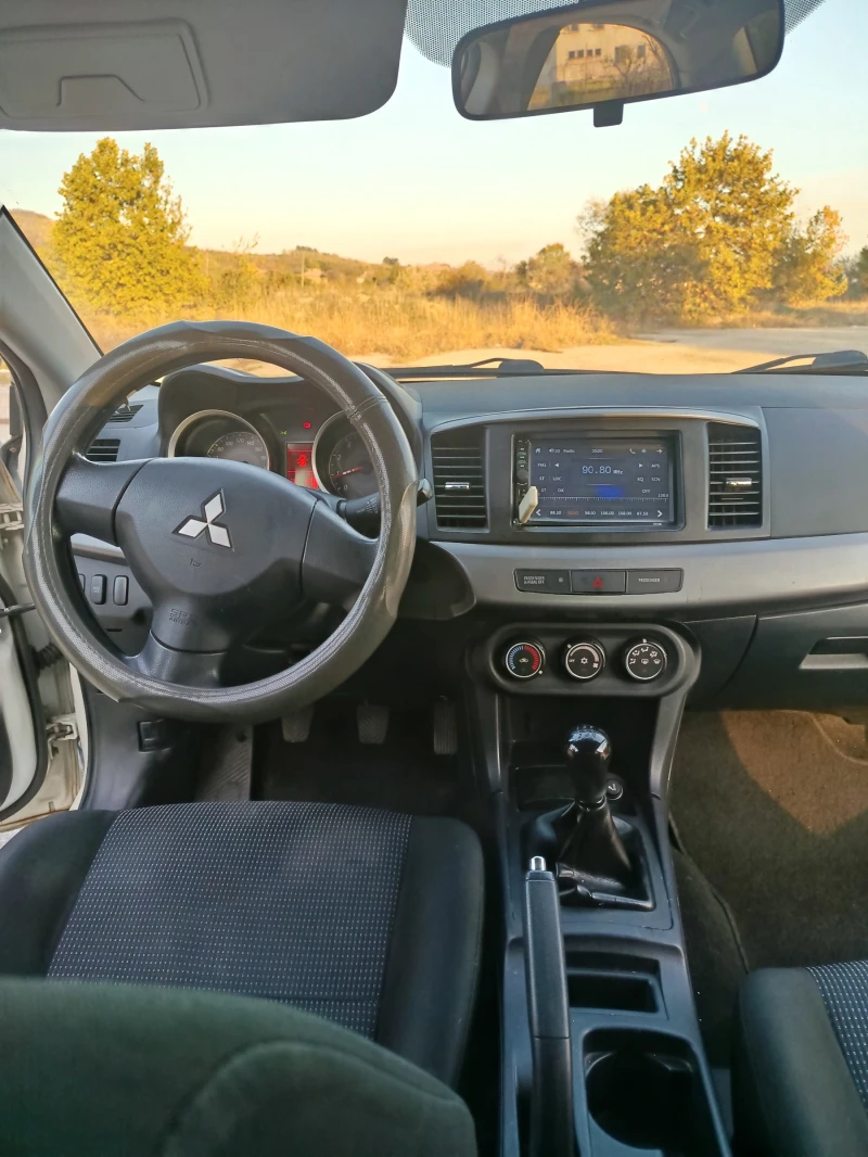 Mitsubishi Lancer 1.5, снимка 4 - Автомобили и джипове - 52280692