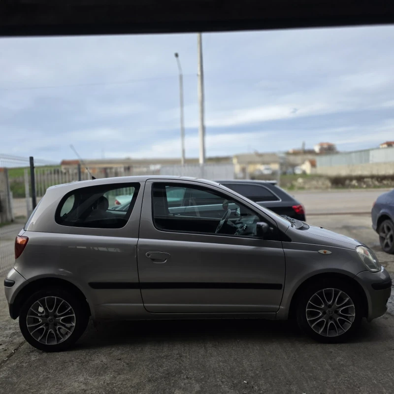 Toyota Yaris 1.3 vvt-i 87hp, снимка 6 - Автомобили и джипове - 52551953