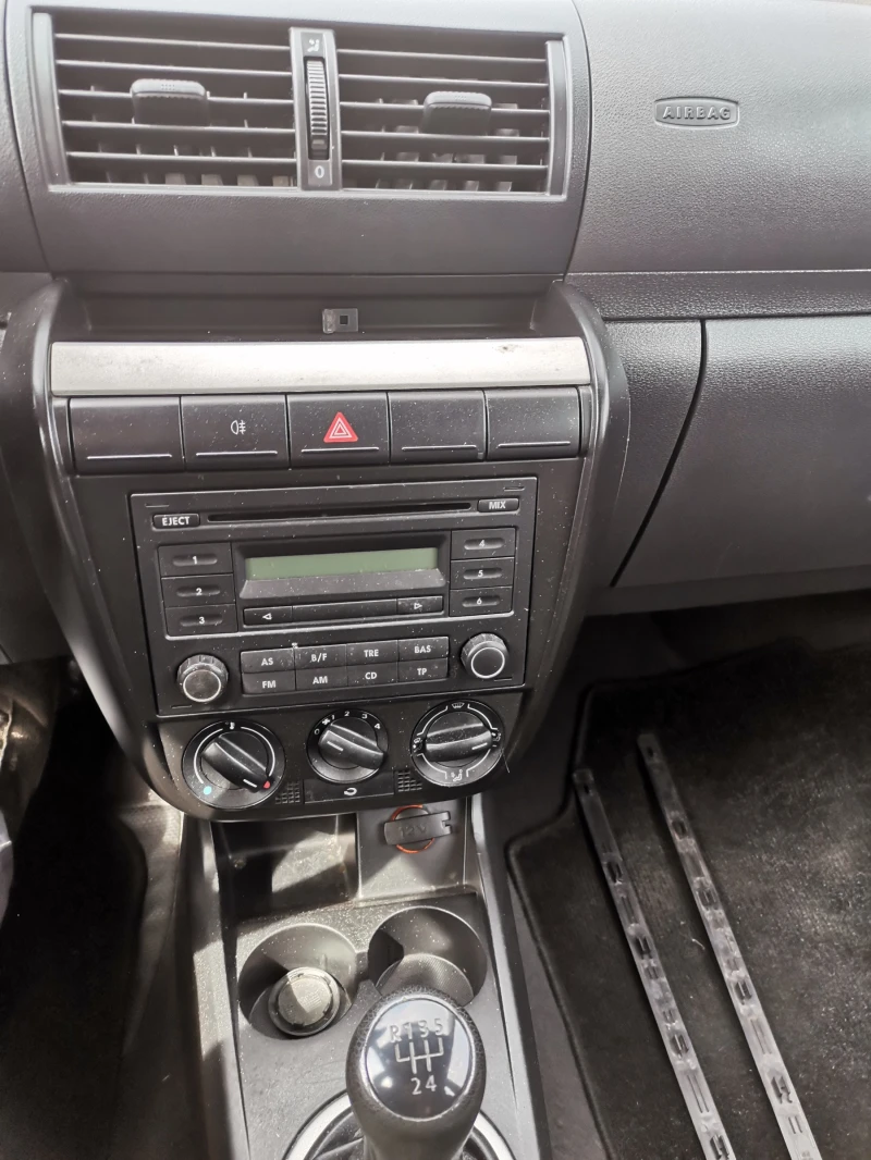 VW Fox, снимка 3 - Автомобили и джипове - 52596043