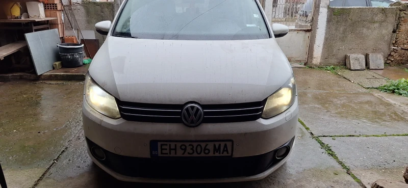 VW Touran, снимка 6 - Автомобили и джипове - 52886273