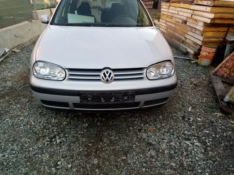 VW Golf 1.6, снимка 1 - Автомобили и джипове - 36376226