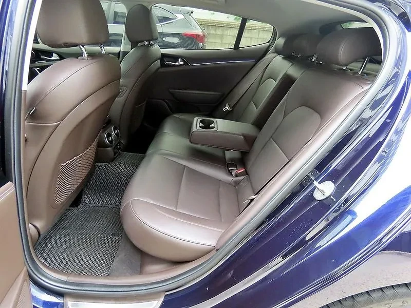 Kia Stinger 3.3 2WD GT - САМО 30% АВАНС , снимка 6 - Автомобили и джипове - 55998796