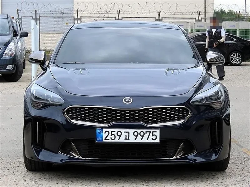 Kia Stinger 3.3 2WD GT - САМО 30% АВАНС 