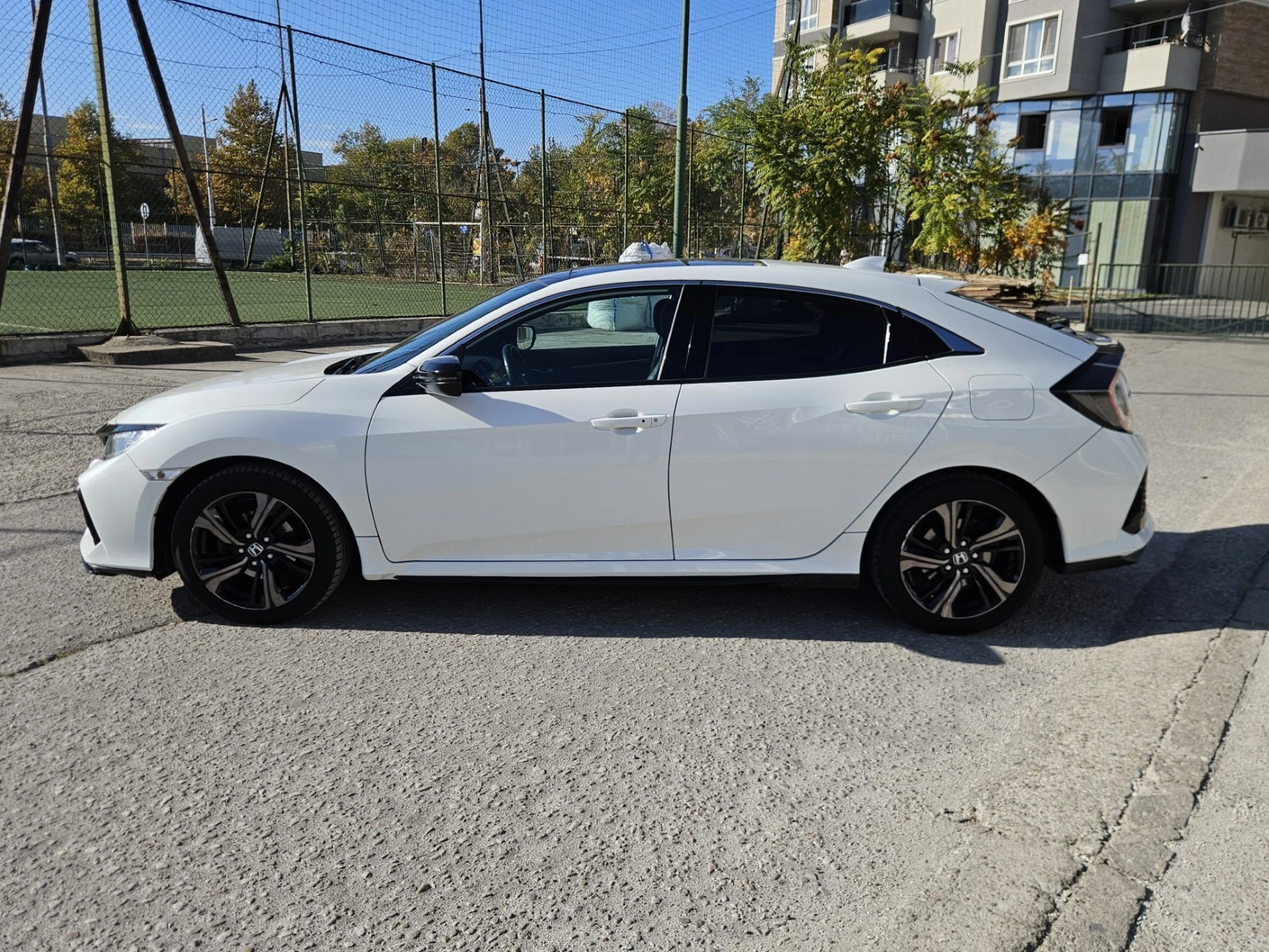 Honda Civic Premium Executive CVT Automatic - изображение 8