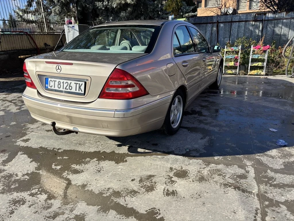 Mercedes-Benz C 200  - изображение 5