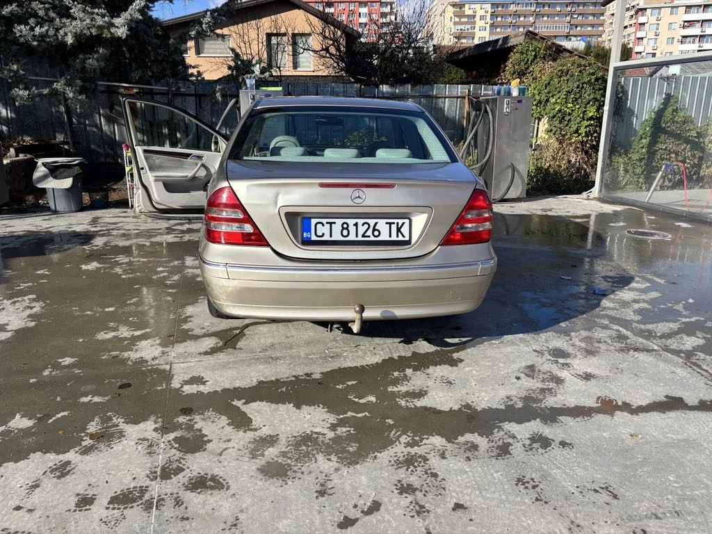 Mercedes-Benz C 200  - изображение 4