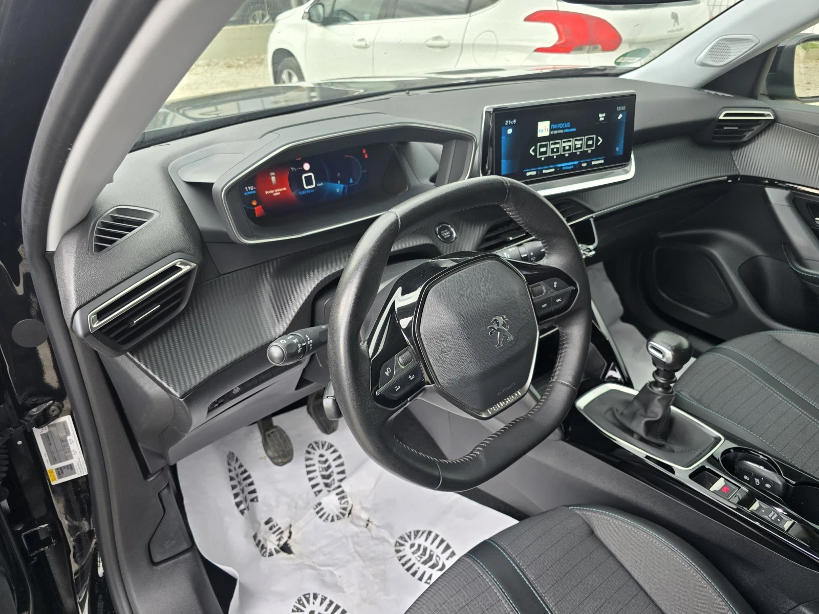 Peugeot 2008 1.5 HDI ALLURE - изображение 8
