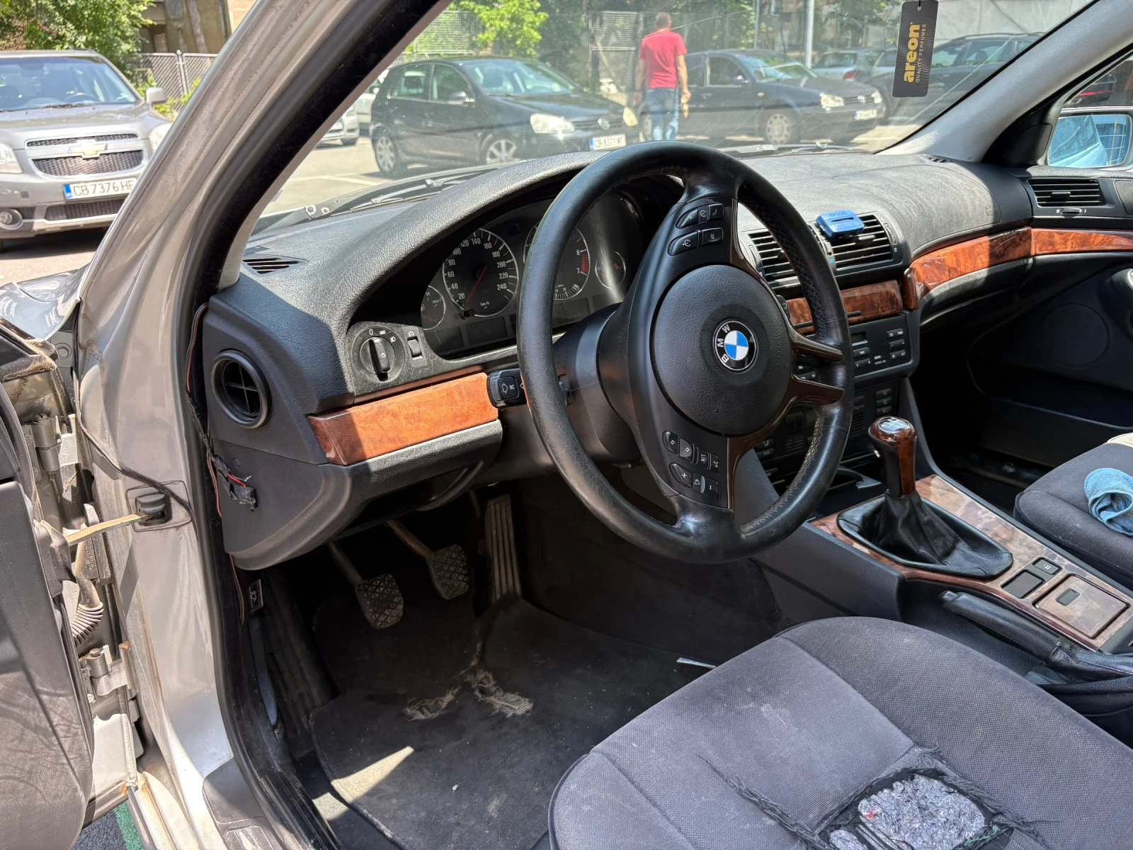 BMW 520 520i 150к - изображение 5