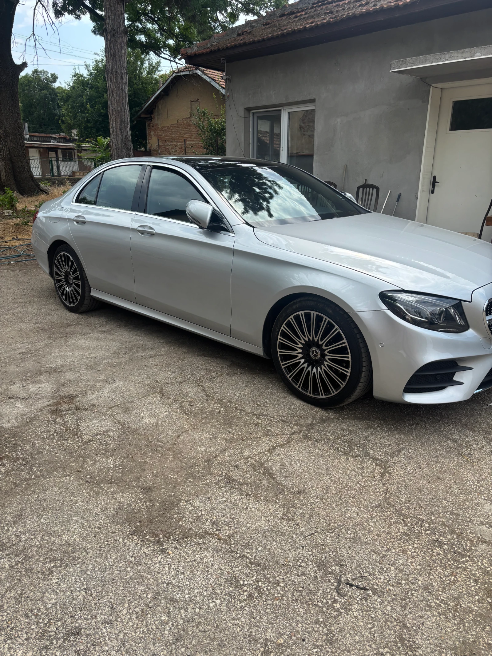 Mercedes-Benz E 200  - изображение 3