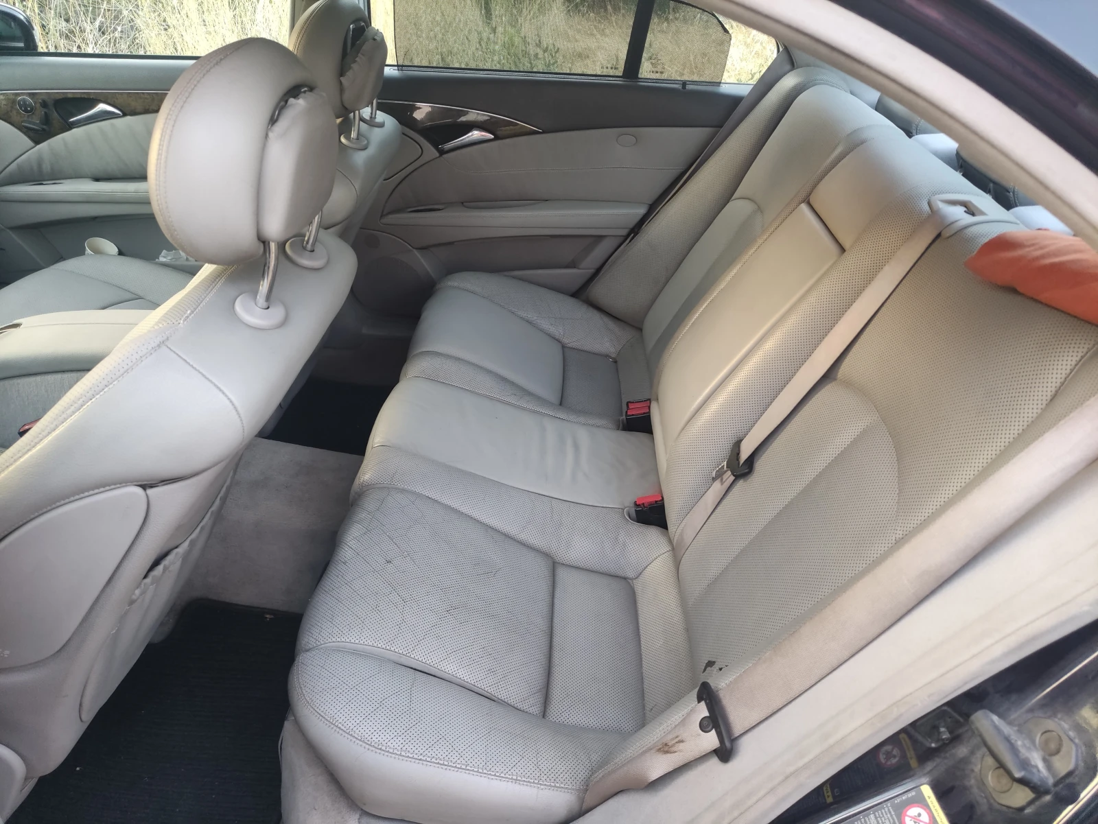 Mercedes-Benz E 320  - изображение 10