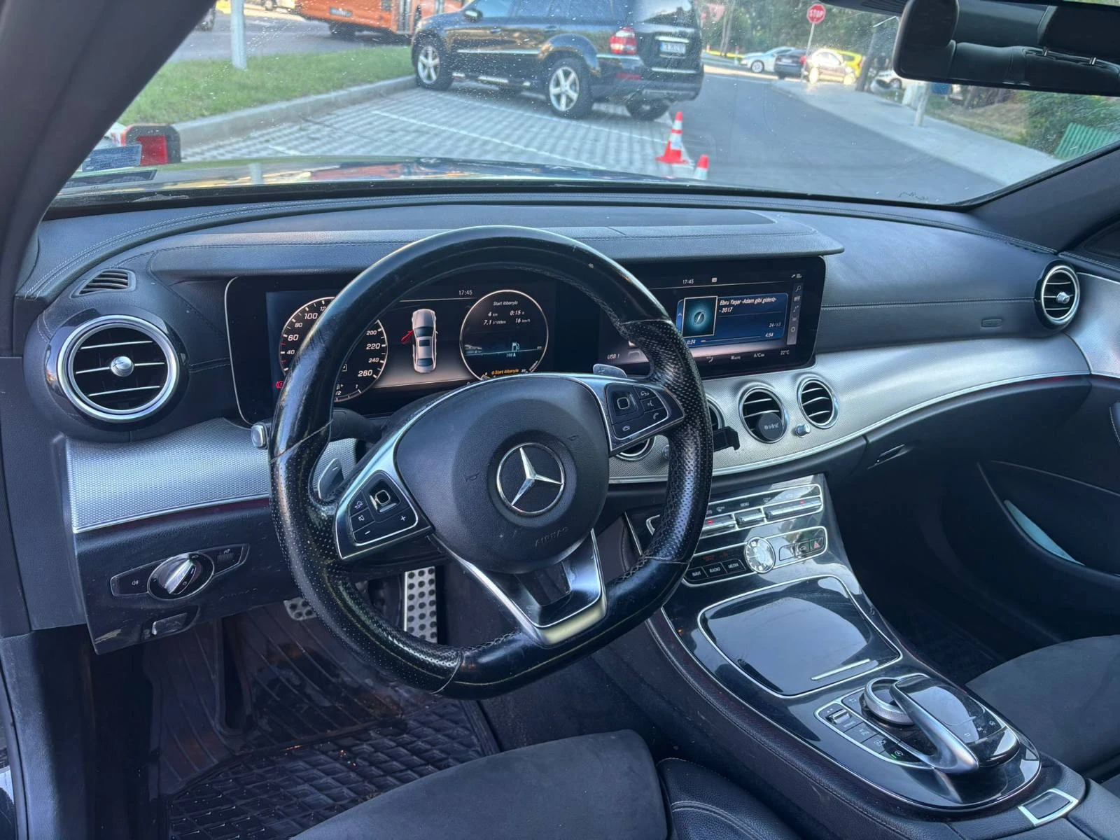Mercedes-Benz E 200  - изображение 4