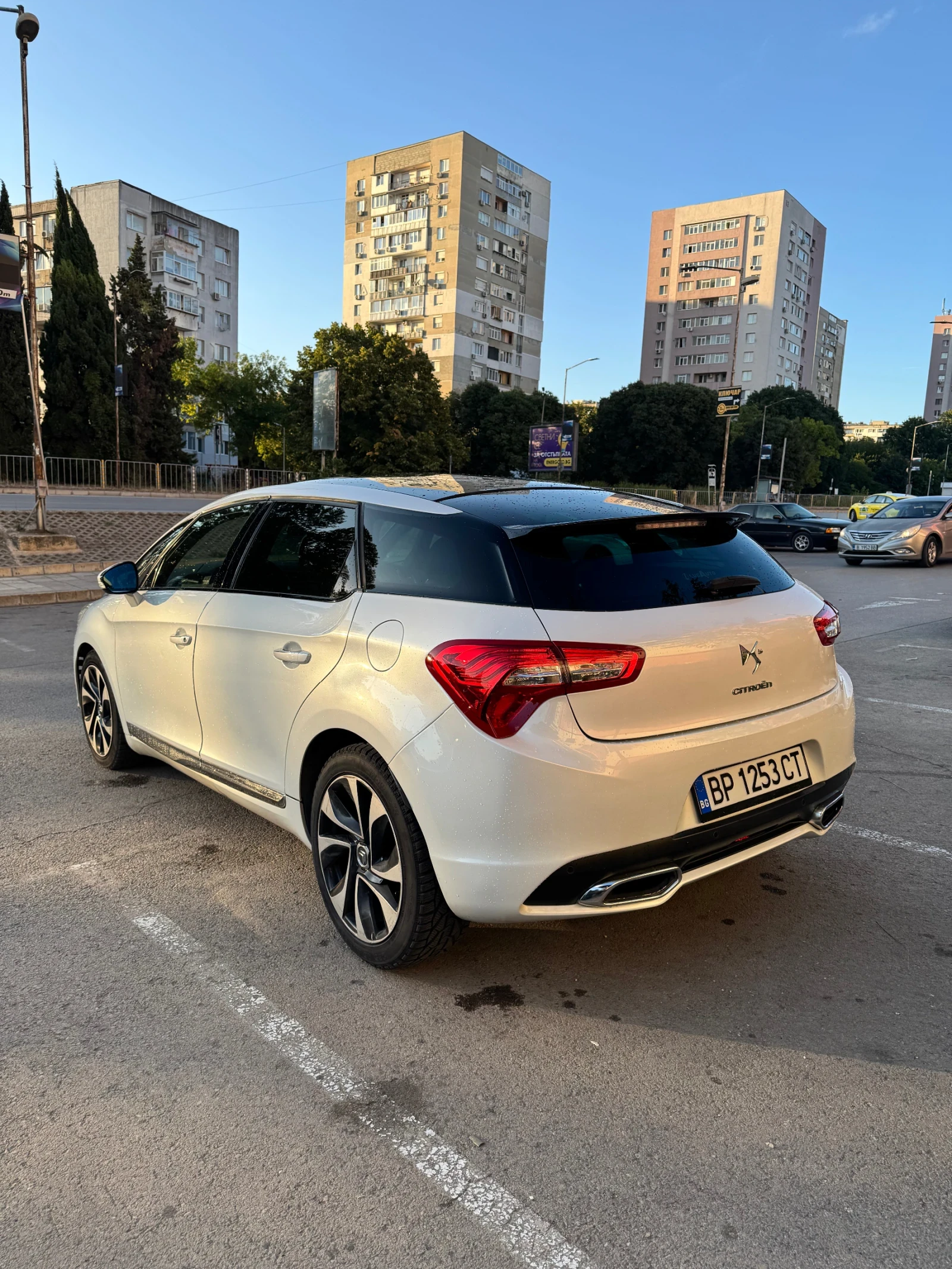 Citroen DS5 Хечбек - изображение 3