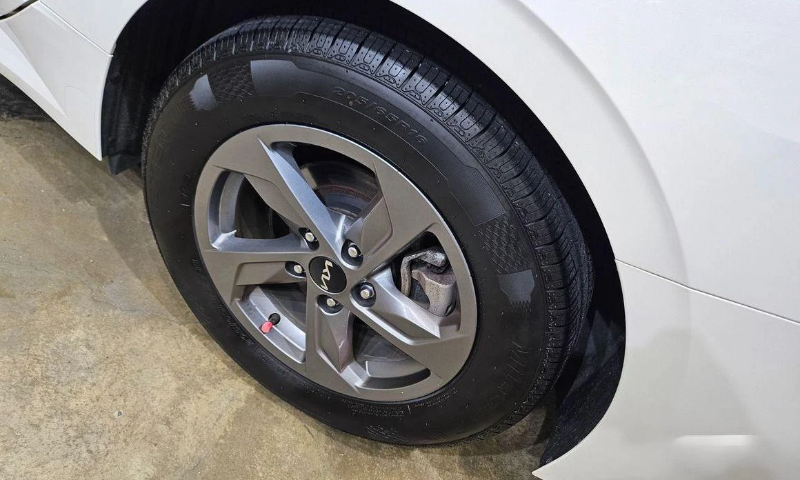 Kia K5  - изображение 5