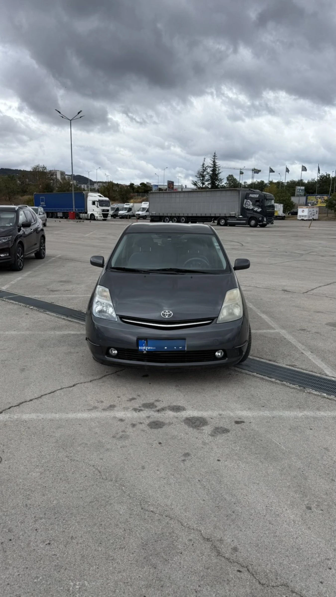 Toyota Prius Хибрид - изображение 2