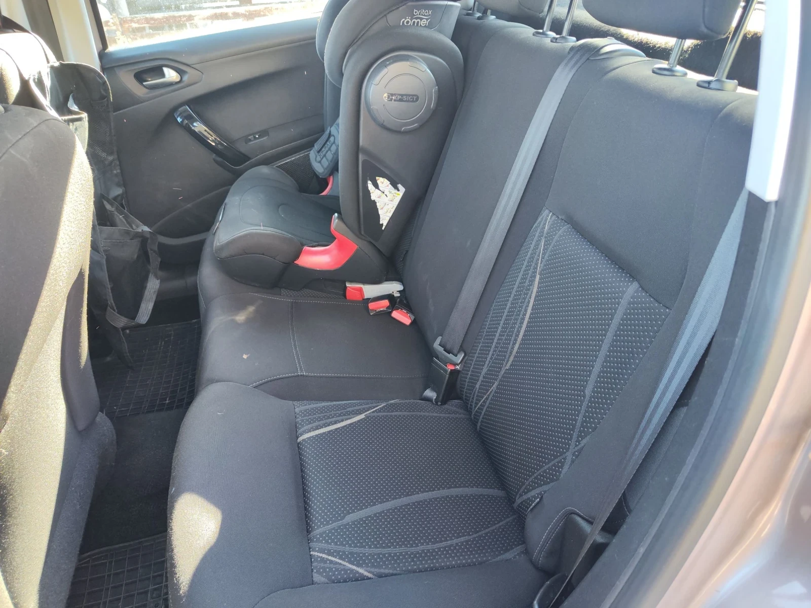 Peugeot 208 1.4 HDI automatic  | Mobile.bg   11