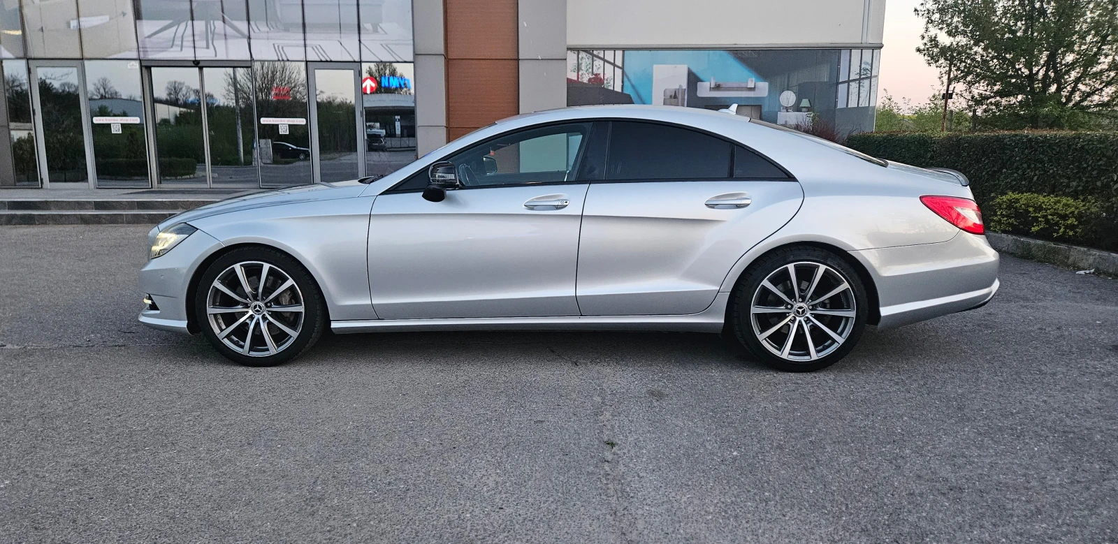 Mercedes-Benz CLS 350 AMG dist+ , обдухване, обслужена, снимка 5 - Автомобили и джипове - 53128945