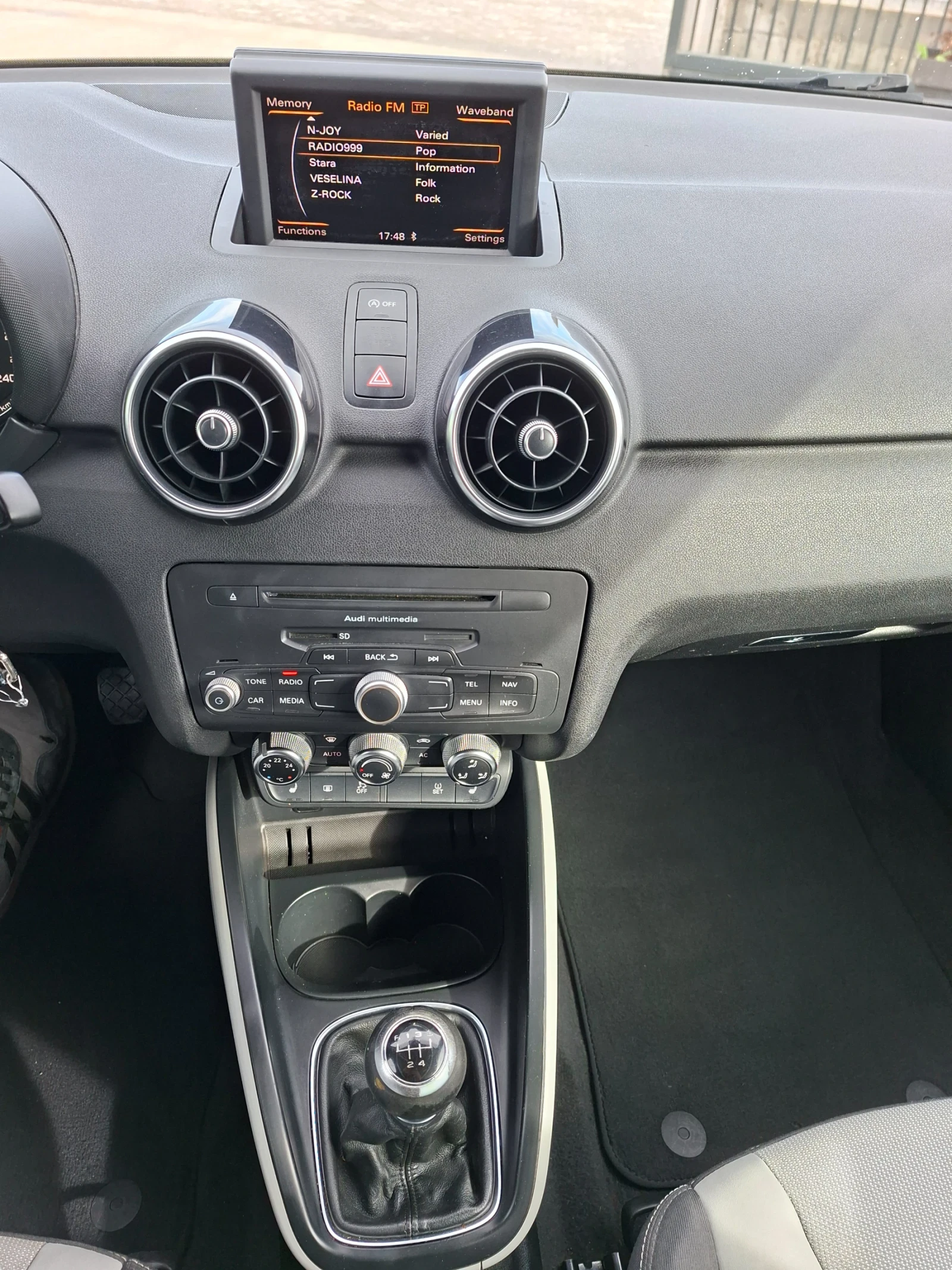 Audi A1, снимка 8 - Автомобили и джипове - 54008663