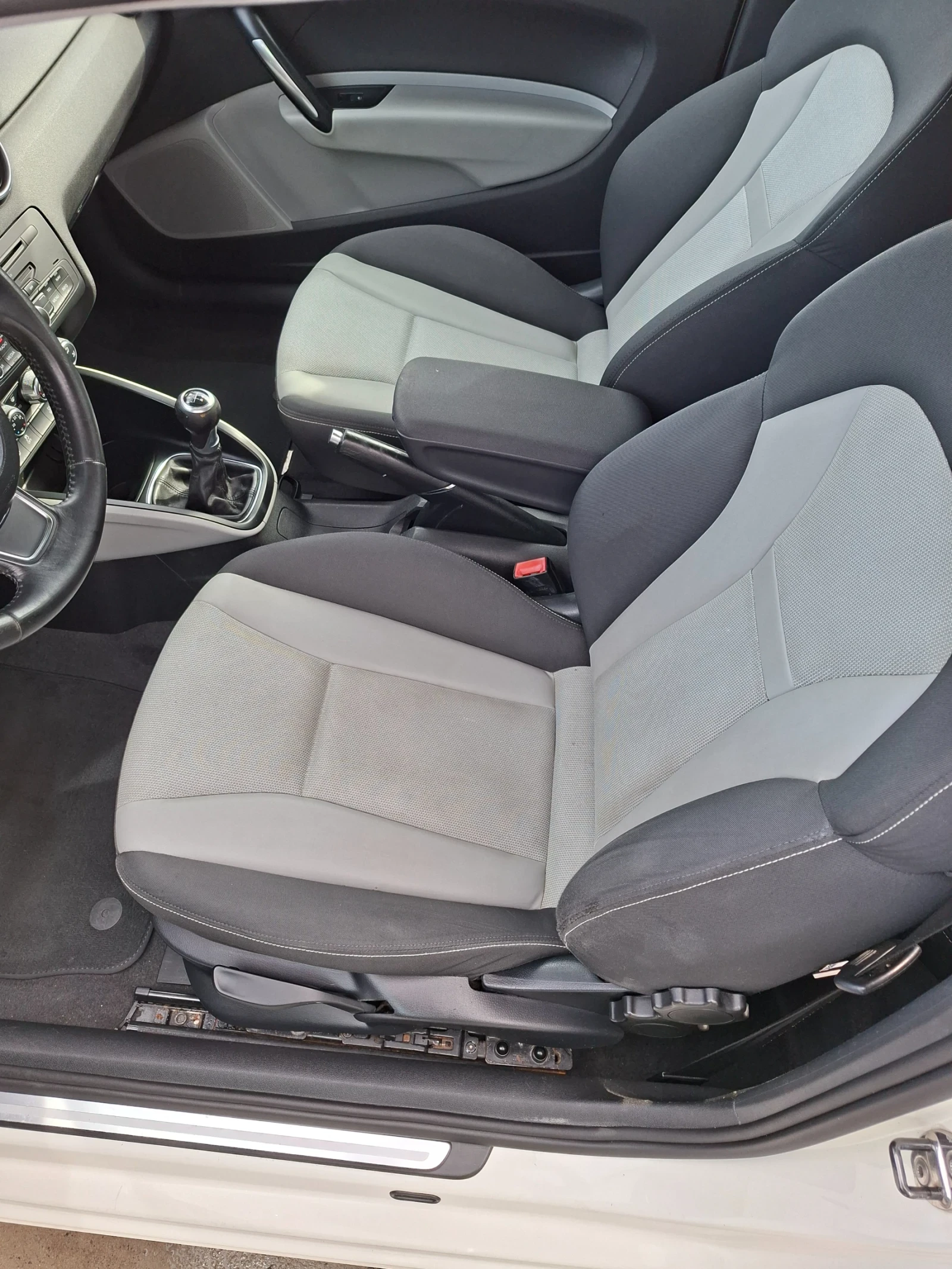 Audi A1, снимка 9 - Автомобили и джипове - 54008663