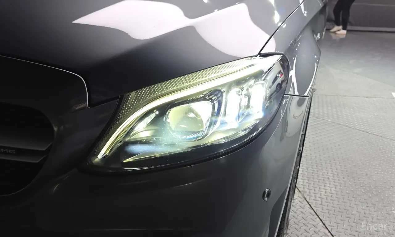 Mercedes-Benz C 43 AMG 4MATIC / FACELIFT / BURMESTER / 360 / PANO / HUD, снимка 5 - Автомобили и джипове - 54777892