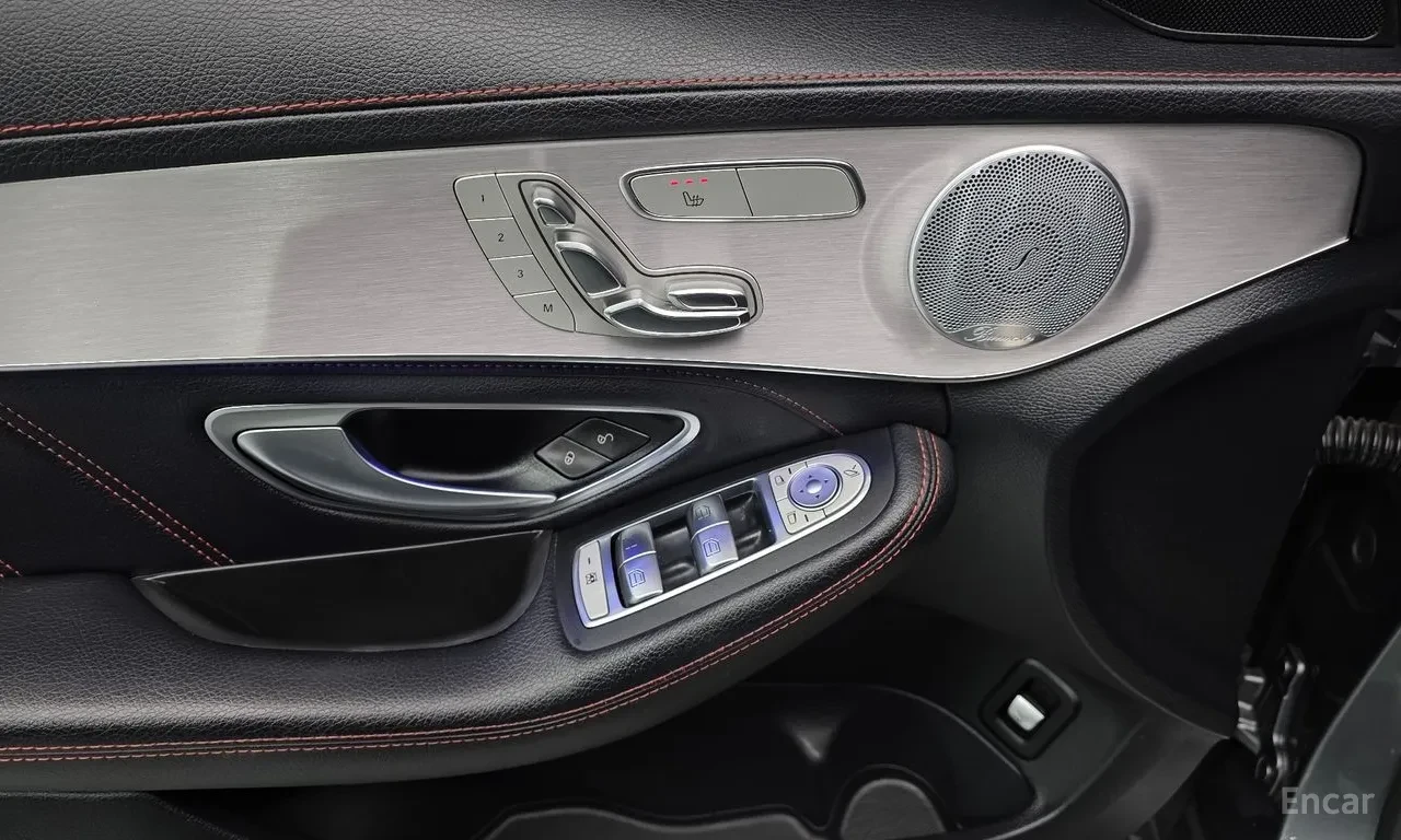 Mercedes-Benz C 43 AMG 4MATIC / FACELIFT / BURMESTER / 360 / PANO / HUD, снимка 9 - Автомобили и джипове - 54777892