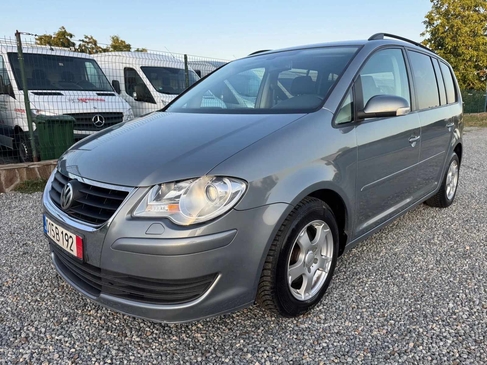 VW Touran 2.0TDi* 2009г* Германия* 6ск* 7местен* Топ, снимка 8 - Автомобили и джипове - 55425171