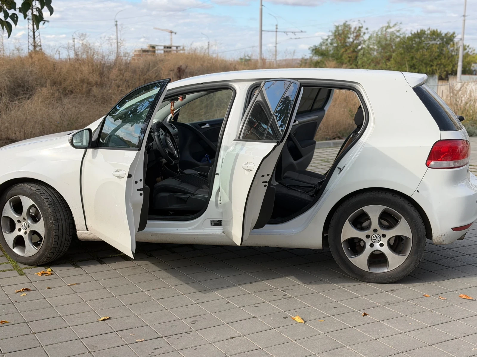 VW Golf, снимка 4 - Автомобили и джипове - 56701160