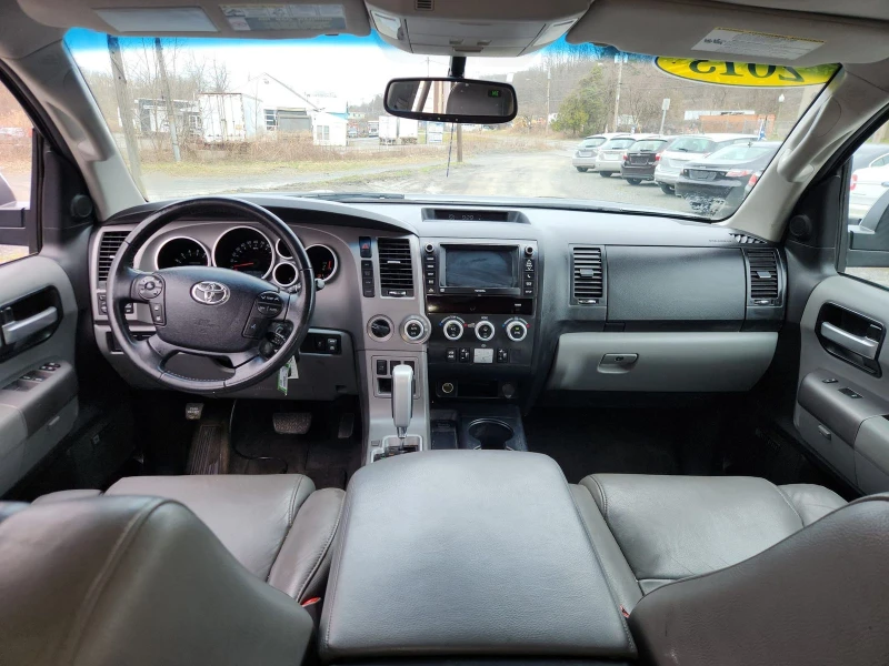 Toyota Sequoia Limited 5.7 4X4 , снимка 7 - Автомобили и джипове - 47290554