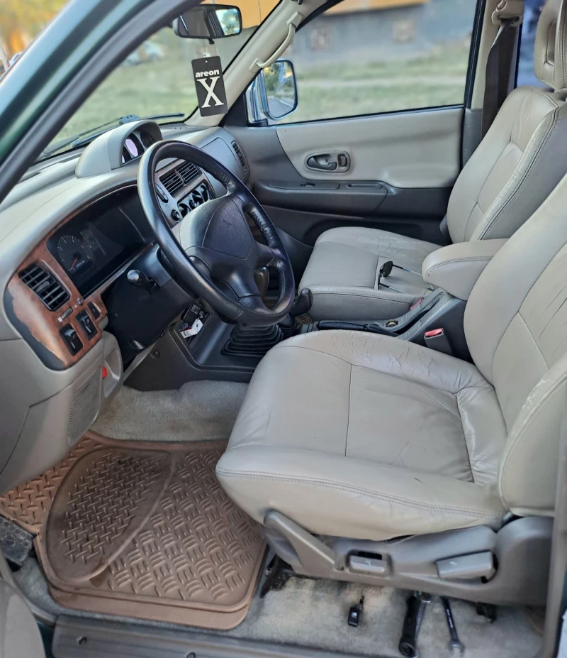 Mitsubishi Pajero sport 2.5D, снимка 10 - Автомобили и джипове - 52057949
