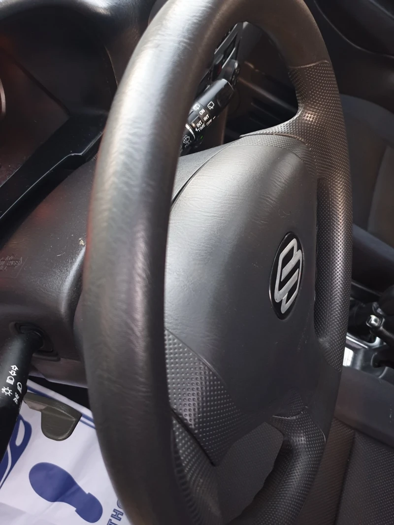 Suzuki Grand vitara 2.0 128 к.с ГЪРЦИЯ !, снимка 11 - Автомобили и джипове - 52776262