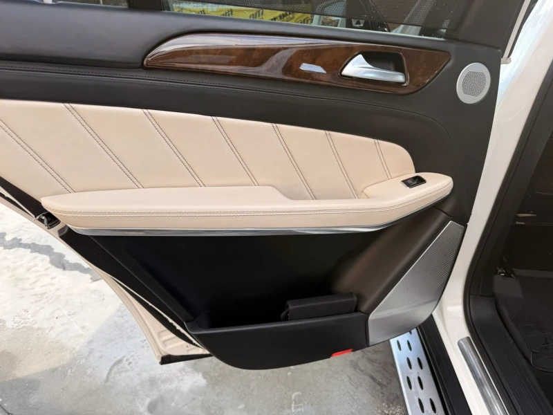 Mercedes-Benz GLS 63 AMG, снимка 7 - Автомобили и джипове - 53424497