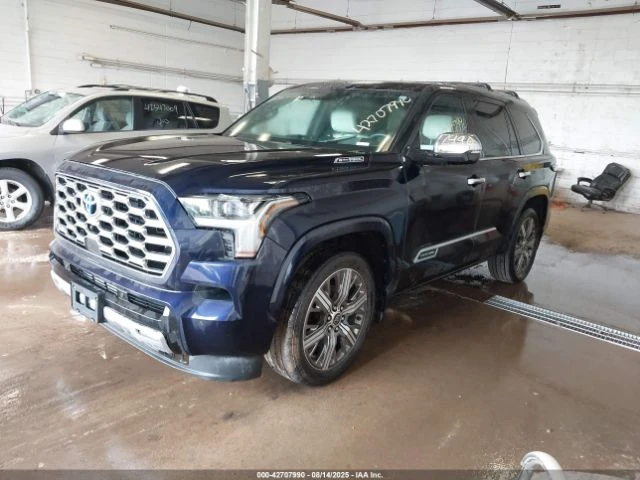 Toyota Sequoia CAPSTONE - изображение 2