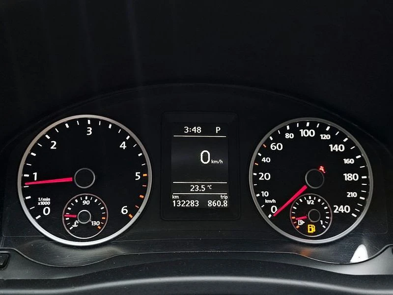 VW Tiguan 2.0 TDI  Premium| 140к.с.| ВКЛ.ТЕХНОТЕСТ, снимка 8 - Автомобили и джипове - 55562881