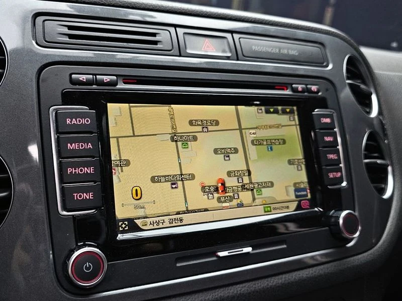 VW Tiguan 2.0 TDI  Premium| 140к.с.| ВКЛ.ТЕХНОТЕСТ, снимка 13 - Автомобили и джипове - 55562881