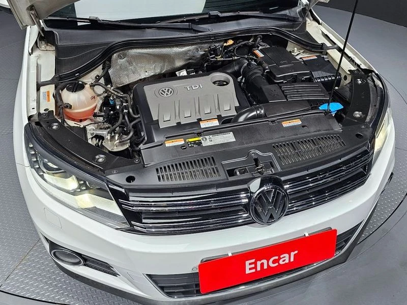 VW Tiguan 2.0 TDI  Premium| 140к.с.| ВКЛ.ТЕХНОТЕСТ, снимка 6 - Автомобили и джипове - 55562881