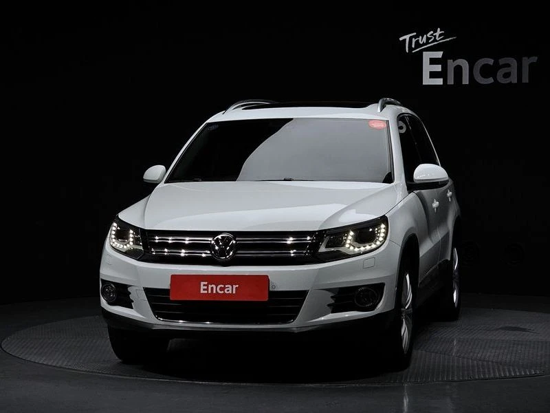 VW Tiguan 2.0 TDI  Premium| 140к.с.| ВКЛ.ТЕХНОТЕСТ, снимка 3 - Автомобили и джипове - 55562881