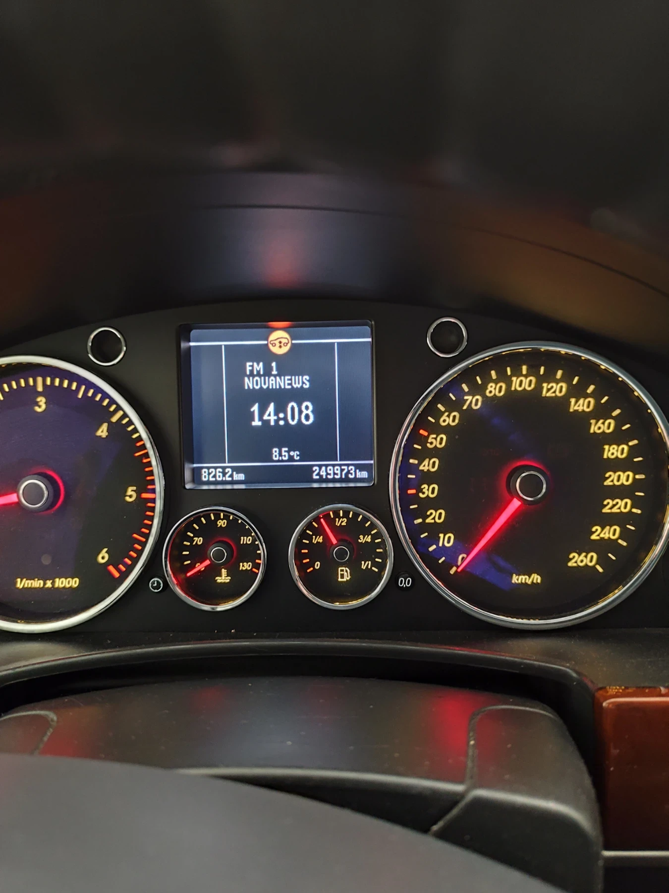 VW Touareg R5 - изображение 8