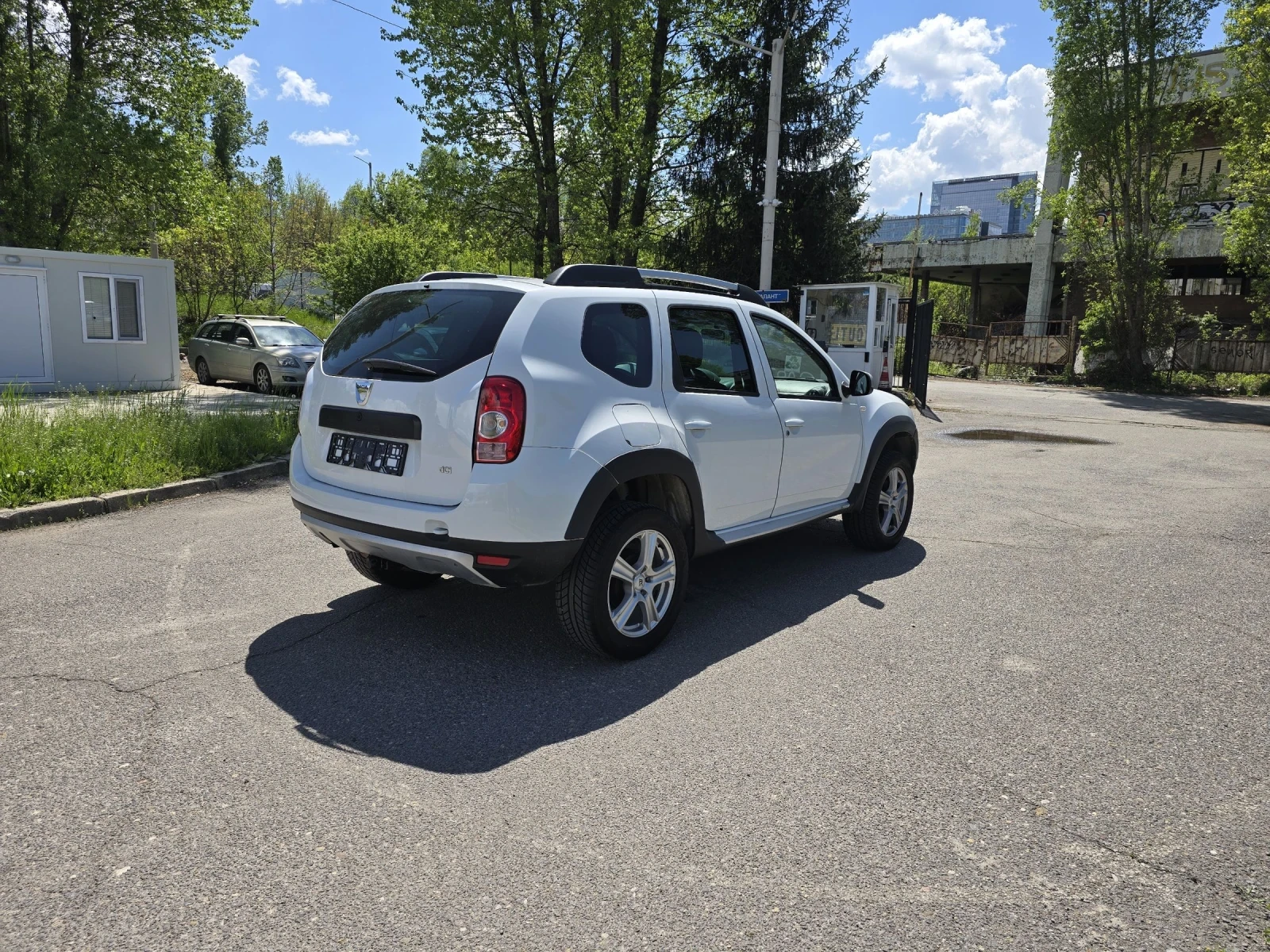 Dacia Duster 1.5 DCI/4X4/LAUREATE/110KC - изображение 4