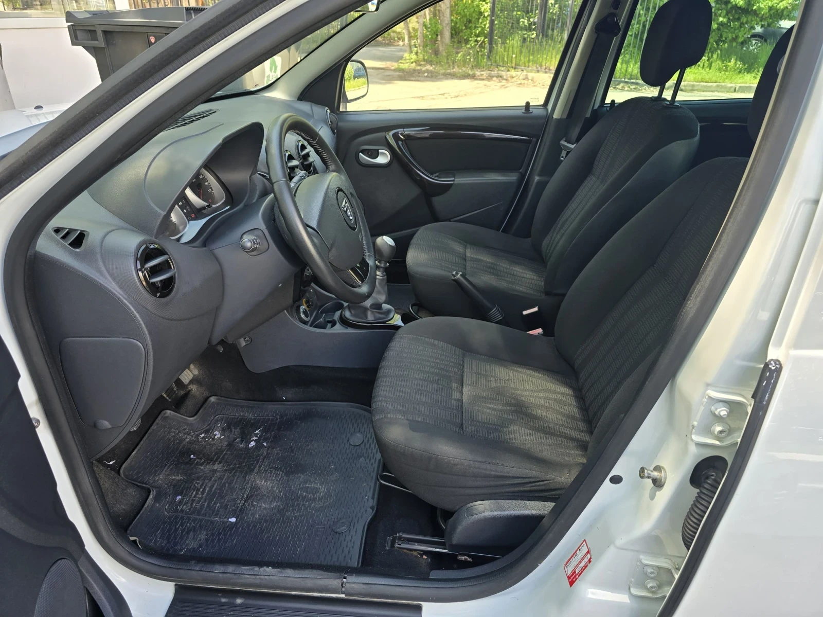 Dacia Duster 1.5 DCI/4X4/LAUREATE/110KC - изображение 9