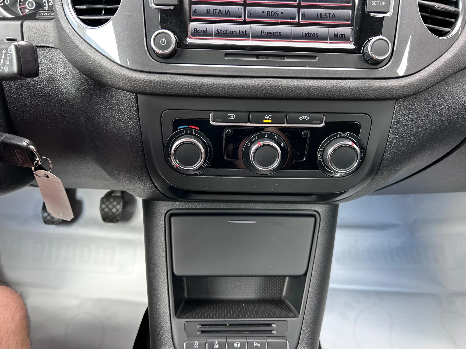 VW Tiguan 2.0TDI 124000км!!!FACE - изображение 10