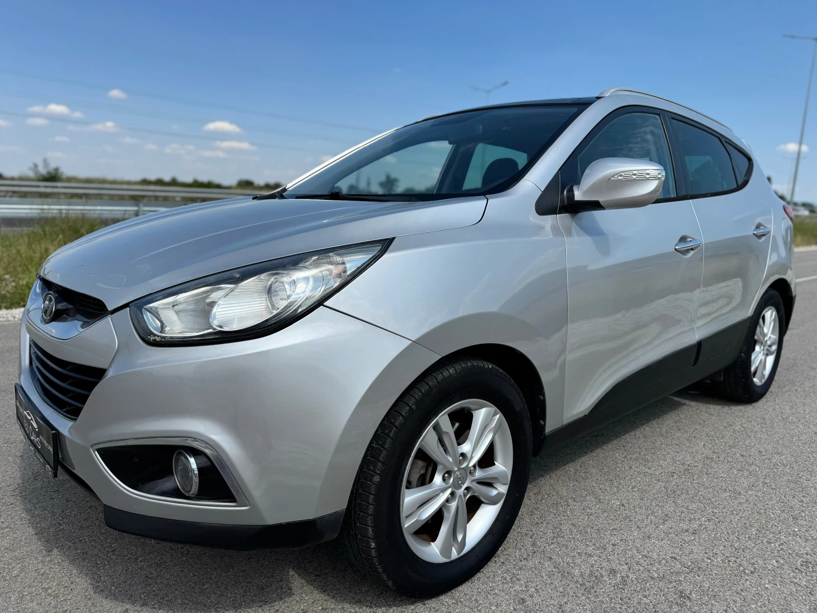 Hyundai IX35 2.0 CRDi / 4WD / PANORAMA / KOJA / PODGREV - изображение 3