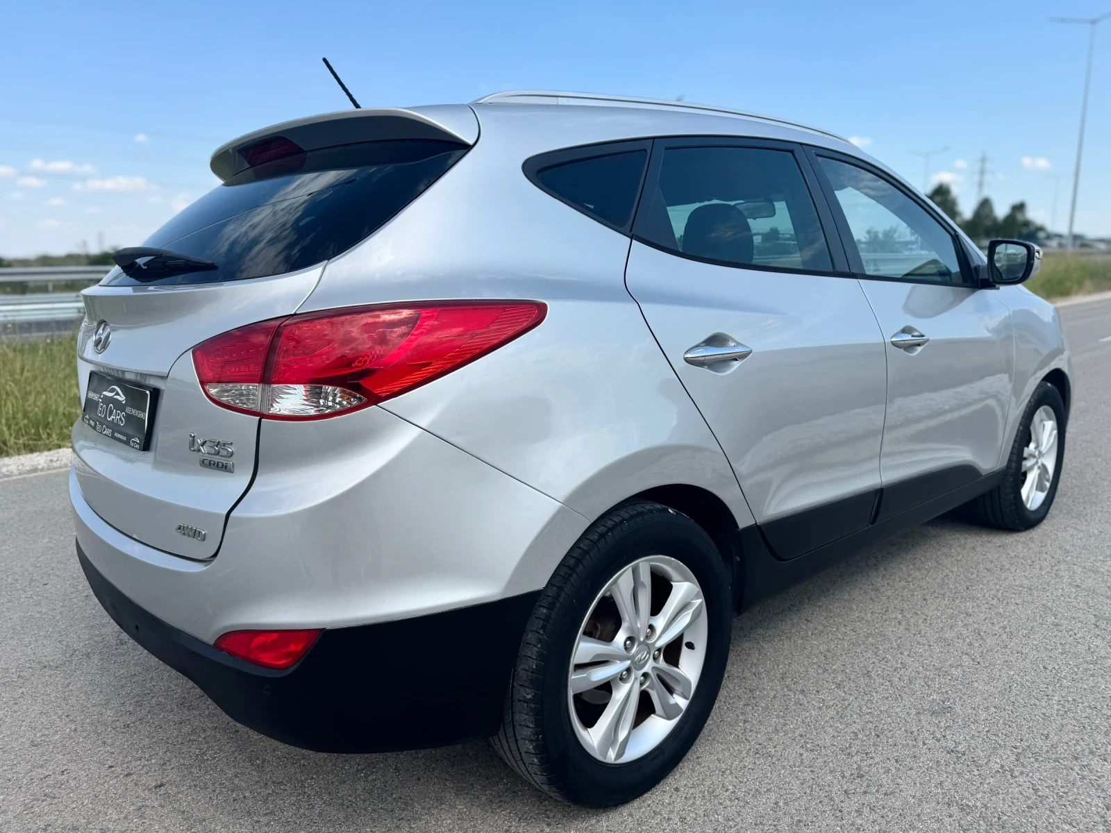 Hyundai IX35 2.0 CRDi / 4WD / PANORAMA / KOJA / PODGREV - изображение 8