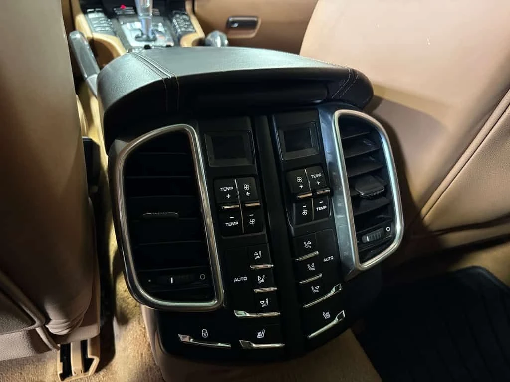 Porsche Cayenne * Turbo AWD| V8| NAV| BURMESTER| CARAMELSEATS| PAN - изображение 9