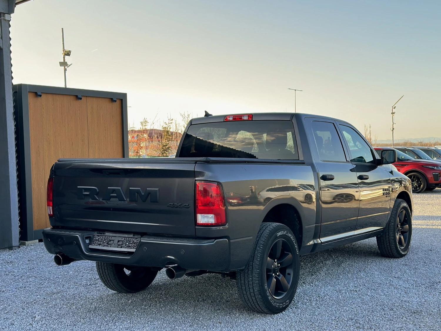 Dodge RAM 1500 5.7HEMi 5+ 1 места 4х4, снимка 2 - Автомобили и джипове - 53864386