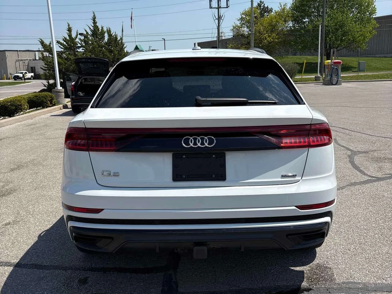 Audi Q8 | Progressiv | DISTRONIC | 360 | ОБДУХВАНЕ | , снимка 4 - Автомобили и джипове - 54649799